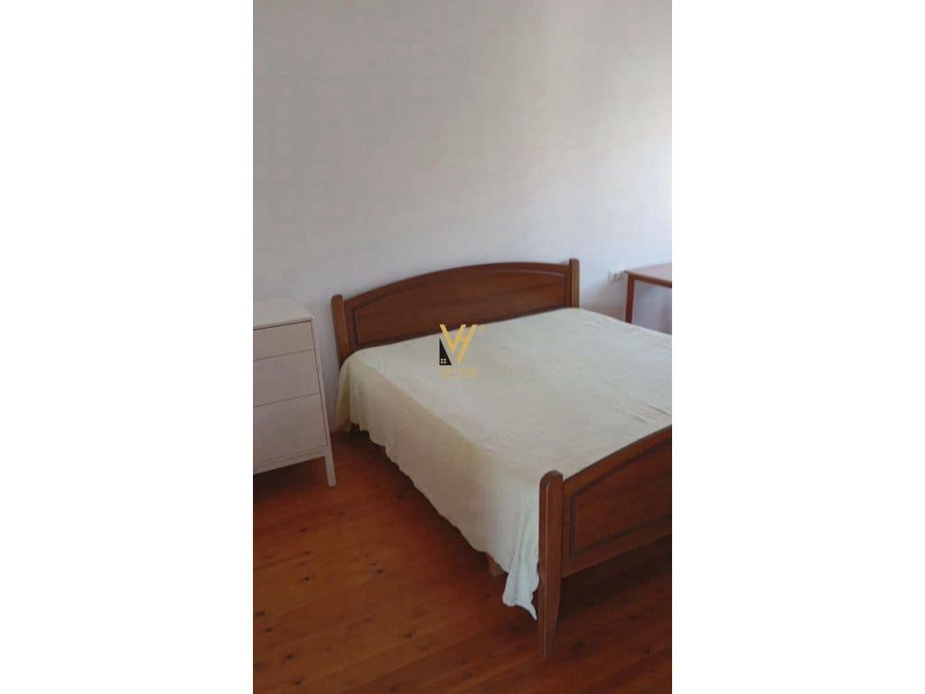 JEPET APARTAMENT 2+1 ME QIRA TE KODRA E PRIFTIT 45.000 LEKE 3