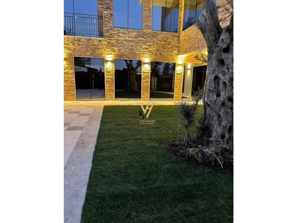 Shitet dy Vila 2 Kateshe te Tegu 400 m2 2