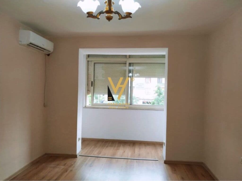 Jepet Zyre me qera te 21 Dhjetori 50 m2