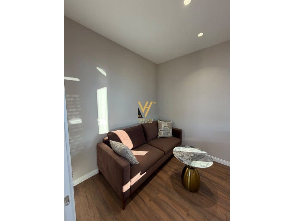 JEPET PENTHOUSE 2+1+2+BLK ME QIRA TE SHKOLLA E BALETIT 1.300 EURO 3