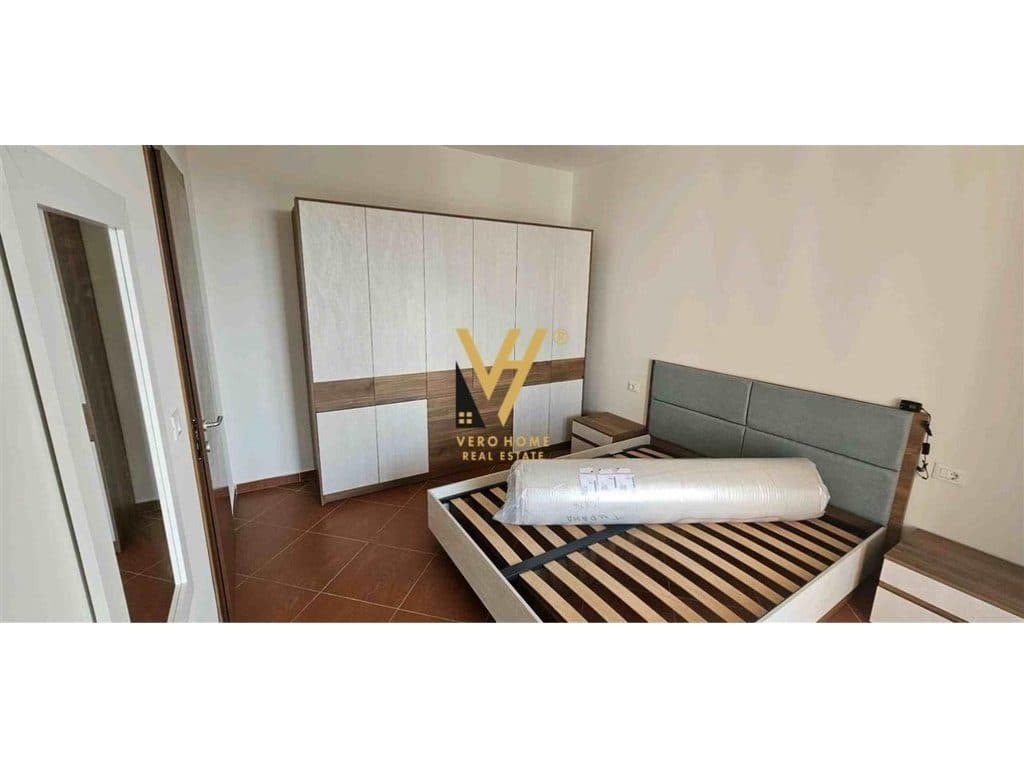 JEPET APARTAMENT 1+1+BLK ME QERA TE STACIONI I TRENIT 520 EURO 3