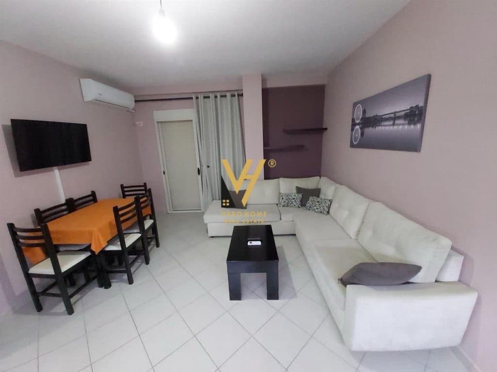 JEPET APARTAMENT 2+1+BLK ME QERA NE ASTIR 450 EURO