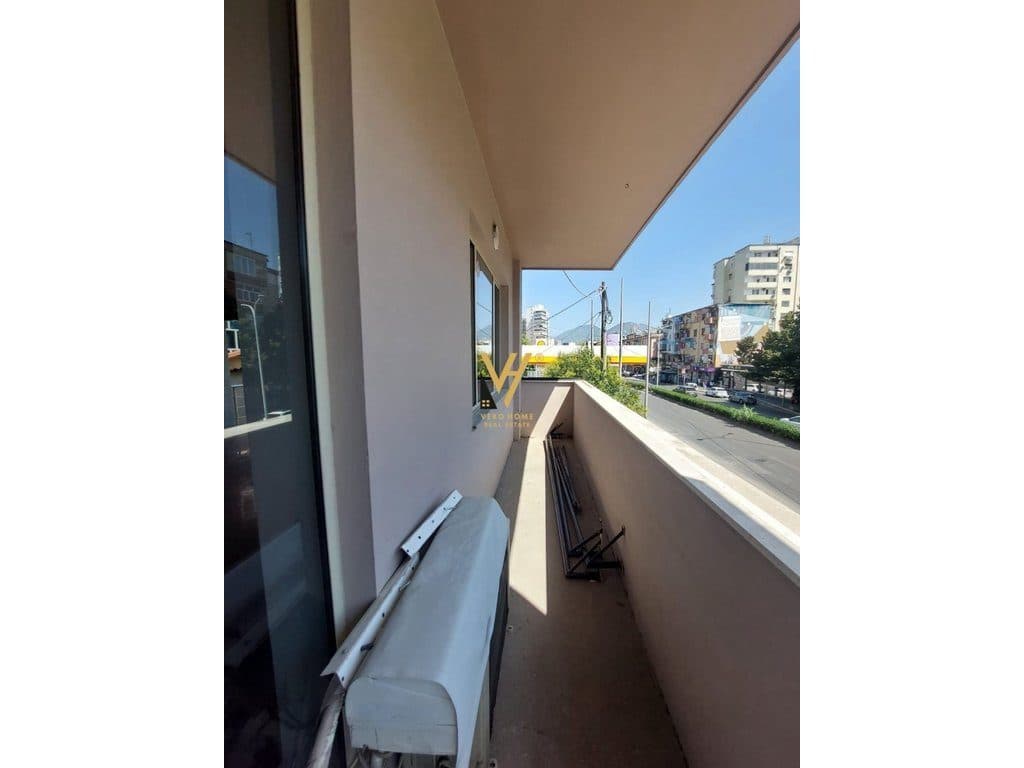 JEPET ZYRE 60 M2 ME QERA TE ZOGU I ZI 55.000 LEKE 4