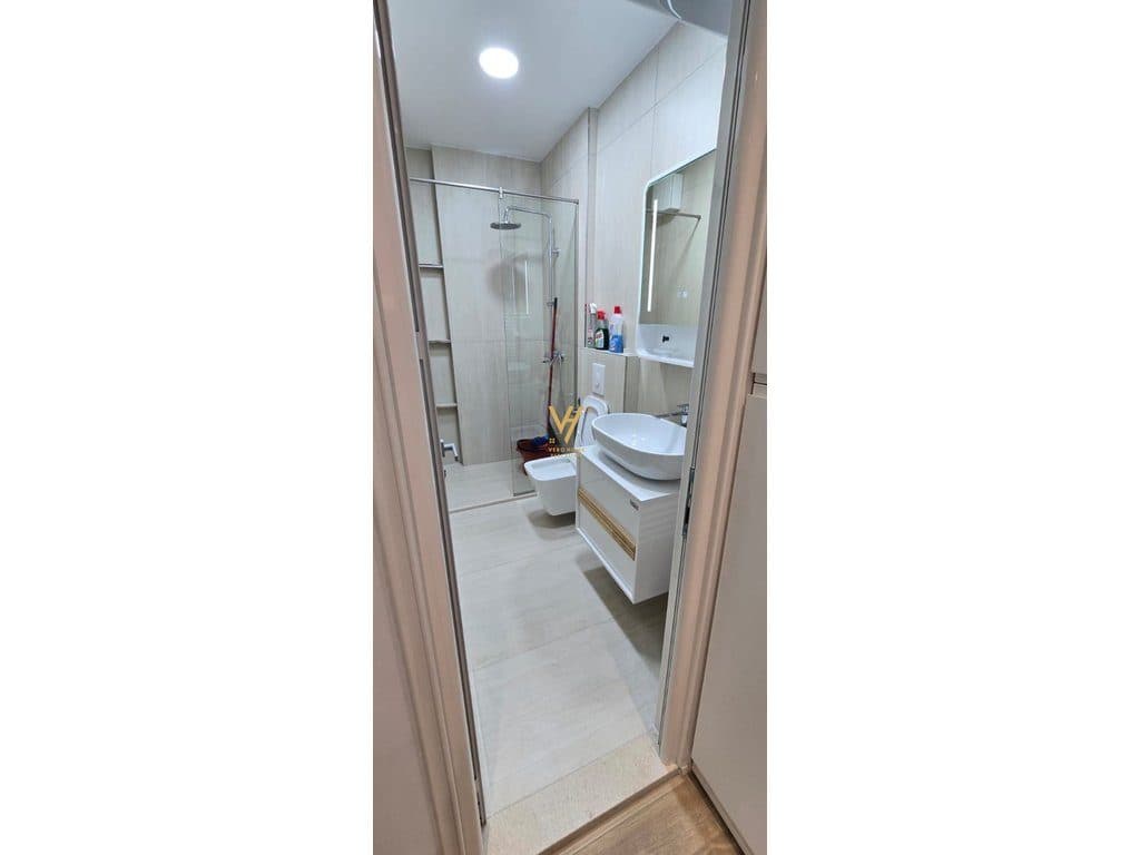 JEPET APARTAMENT 1+1+BLK ME QIRA TE KOMUNA E PARISIT 75.000 LEKE 4