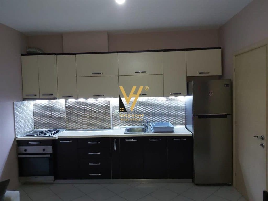 JEPET APARTAMENT 2+1+BLK ME QERA NE ASTIR 450 EURO 2