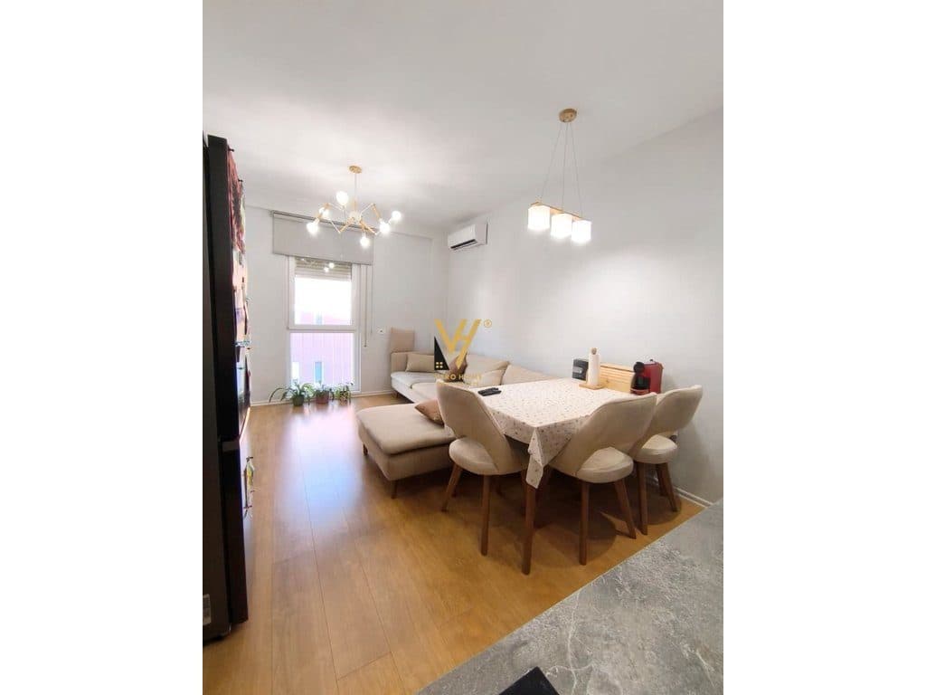 JEPET APARTAMENT 2+1+BLK ME QIRA TE KODRA E DIELLIT 65.000 LEKE
