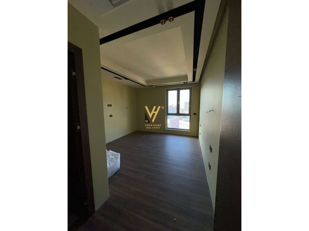 Jepet Ambient Komercial me qera te Rruga e Kavajes 110 m2 3