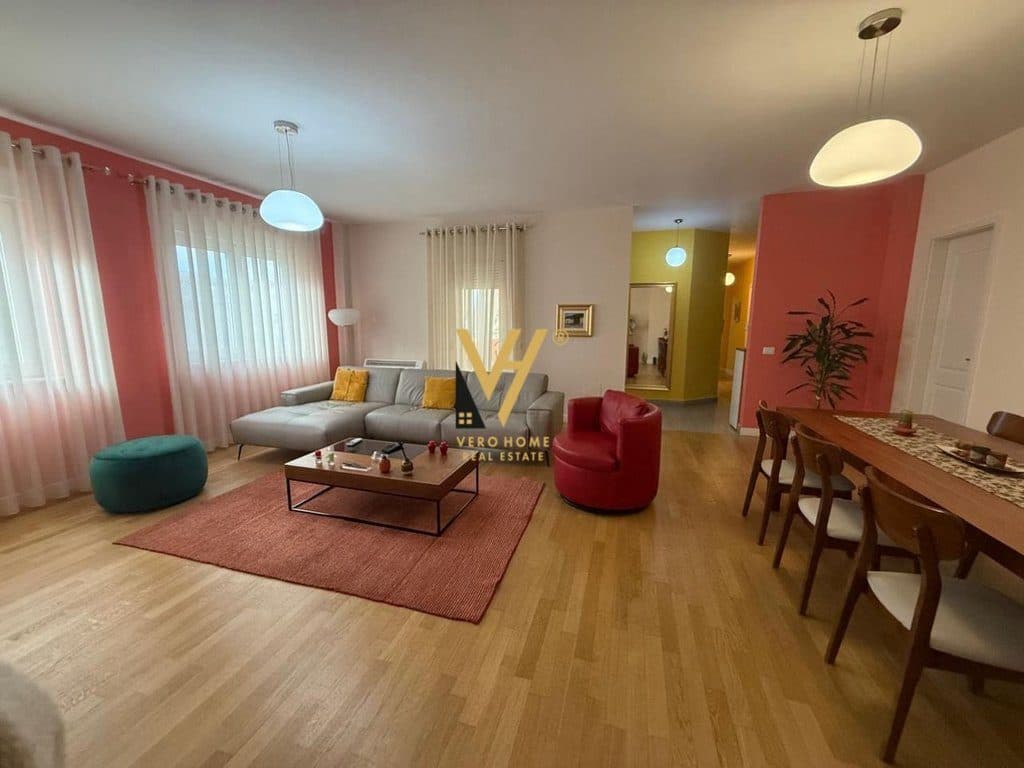 JEPET APARTAMENT 3+1+3+2BLK ME QIRA TE RZ.TOUCH OF SUN, SAUK 180.000 LEKE
