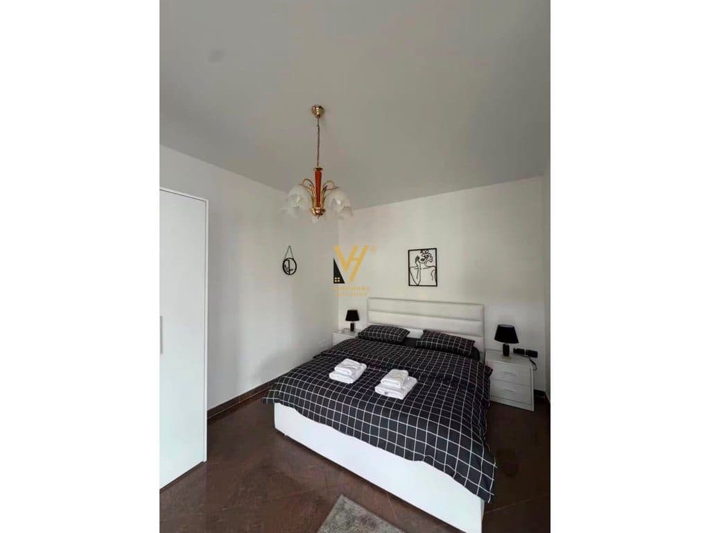 JEPET APARTAMENT 1+1+VERANDE ME QERA NE BLLOK 700 EURO 3
