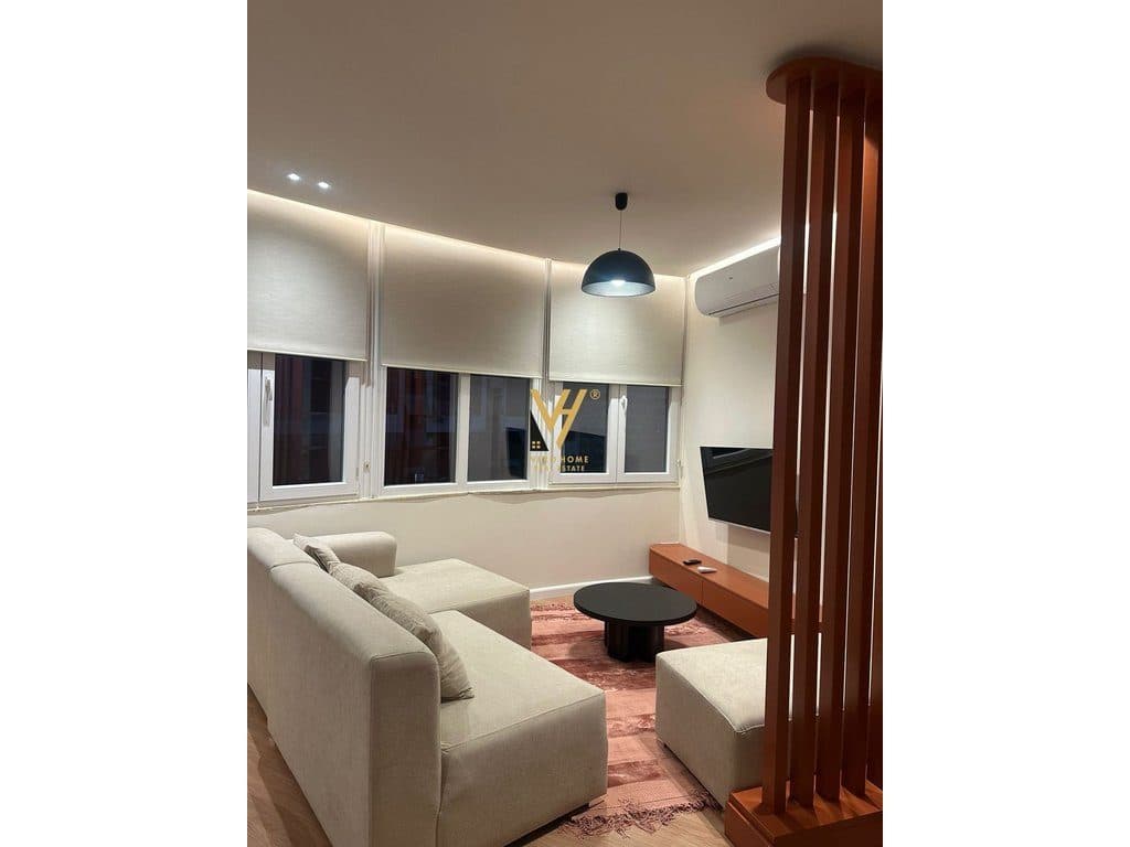 JEPET GARSONIERE ME QIRA NE ASTIR, VILA L 400 EURO