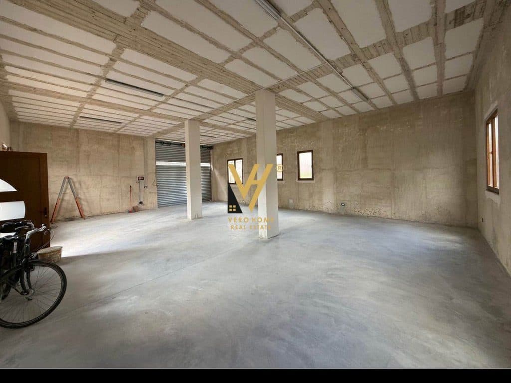 JEPET MAGAZINE 120M2 ME QERA NE LAPRAKE 650 EURO