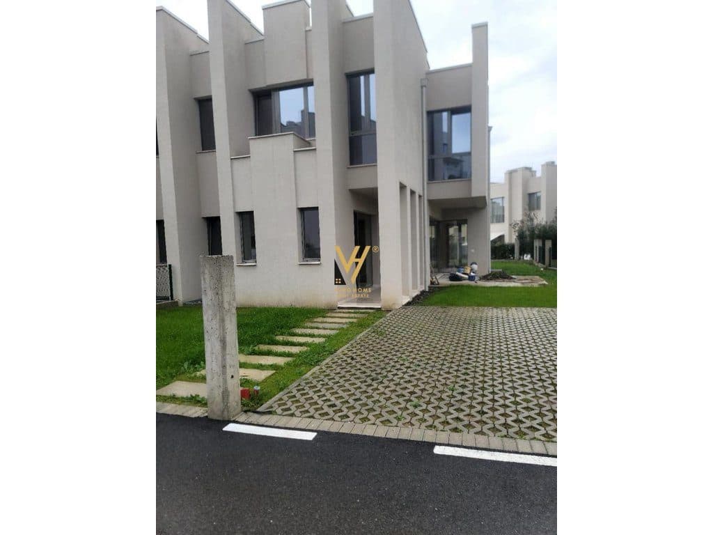 JEPET VILETE DY KATESHE ME QIRA TE LIQENI I THATE, GREEN VALLEY 220.000 LEKE