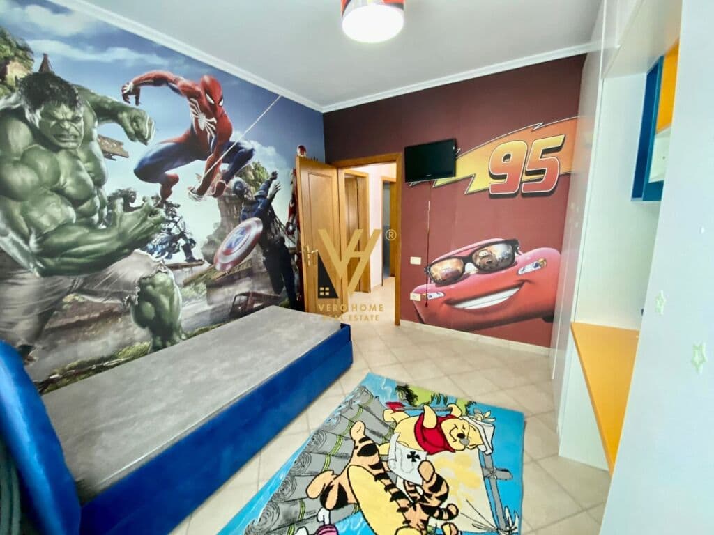 Jepet Apartament 2+1 me qera te Rruga e Durresit 110 m2