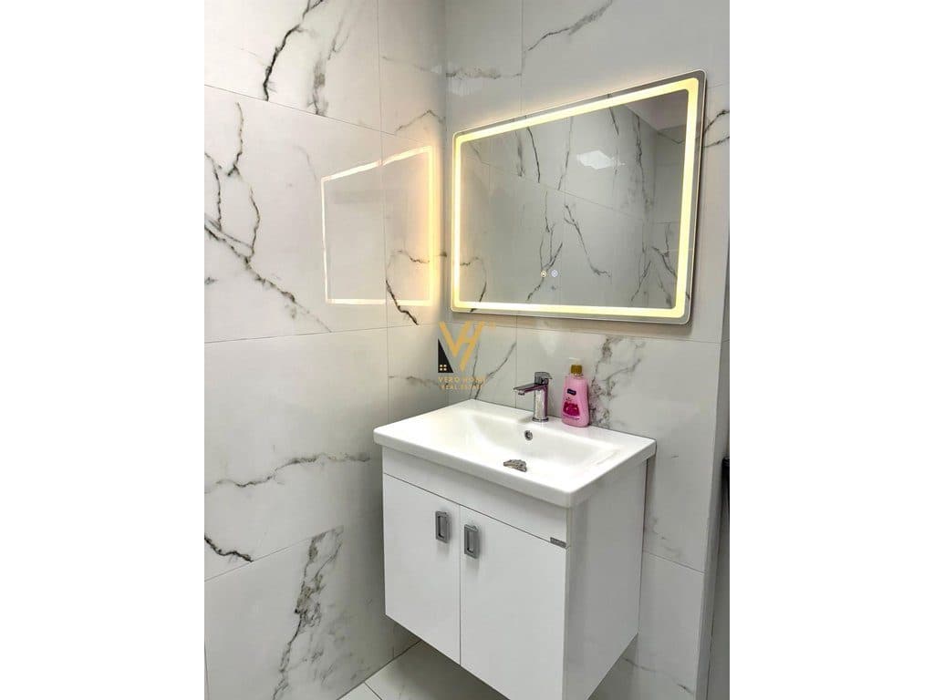 JEPET DYQAN 80 M2 ME QIRA TE KOMUNA E PARISIT 600 EURO 4