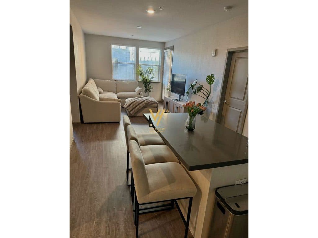 JEPET APARTAMENT 3+1+2 ME QERA TE SELVIA, QENDER 1.000 EURO