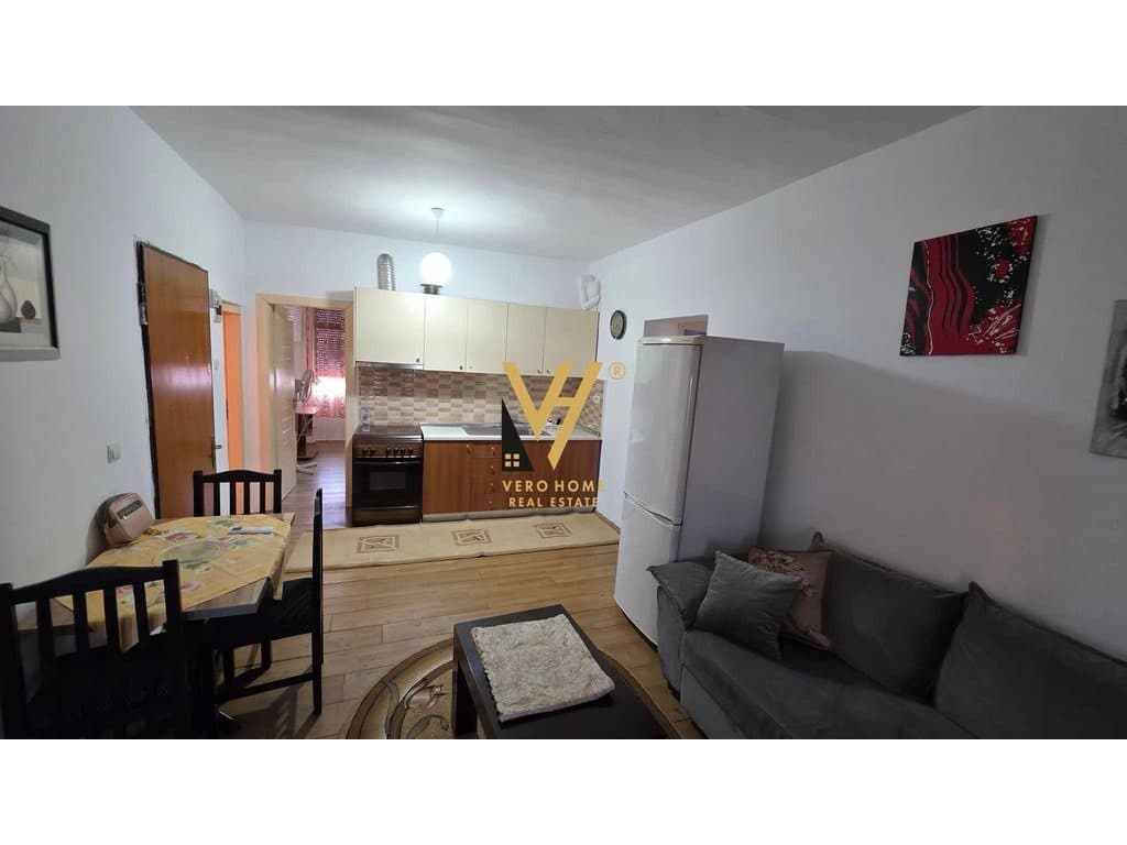 JEPET APARTAMENT 3+1+BLK ME QERA TEK RRUGA BARDHYL 50.000 LEKE
