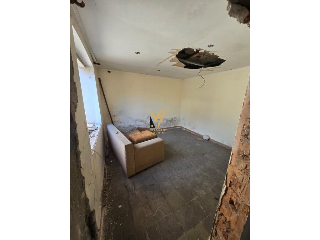 SHITET TRUALL ME GODINE EKZISTUESE TE SIRI KODRA 220.000 EURO