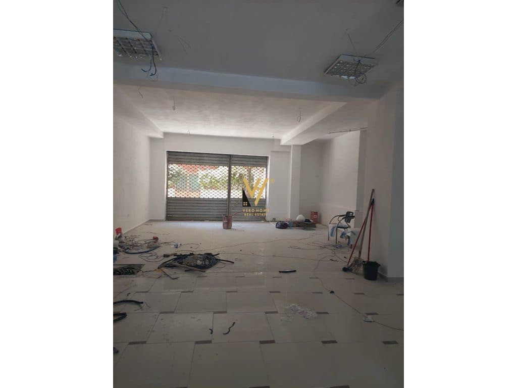 JEPET AMBIENT BIZNESI 150 M2 ME QERA NE SELITE 150.000 LEKE 3