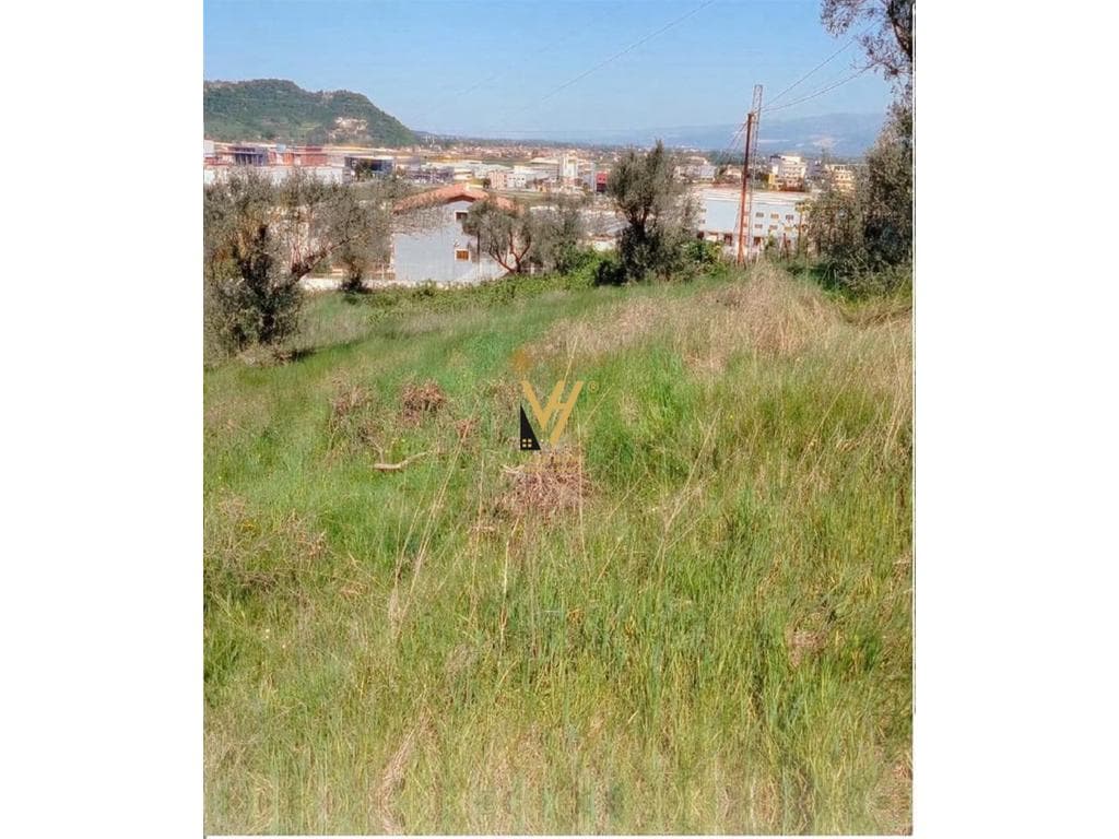 SHITET TOKE ARE 5.300 M2 NE KODER KASHAR 640.000 EURO