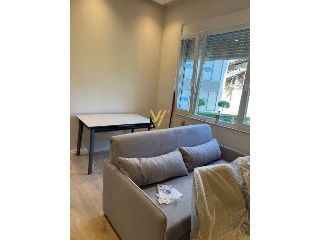 JEPET APARTAMENT 1+1+BLK ME QERA TE RRUGA E DIBRES 900 EURO