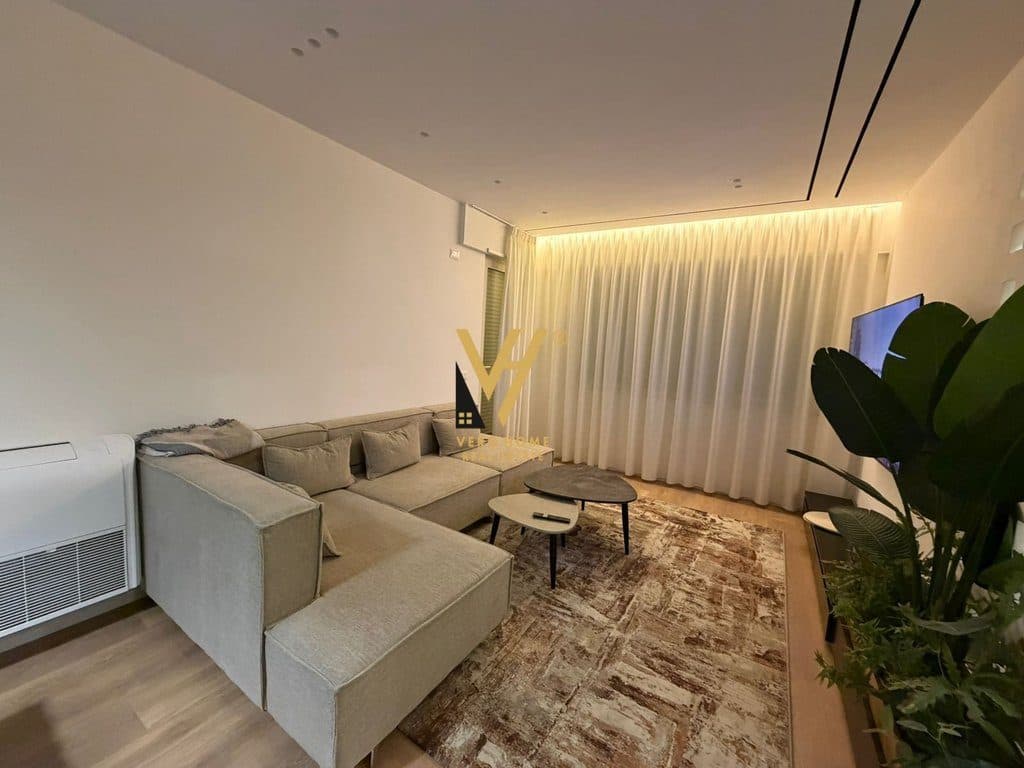 JEPET APARTAMENT 3+1+2 ME QIRA TE LIQENI I THATE 1.100 EURO