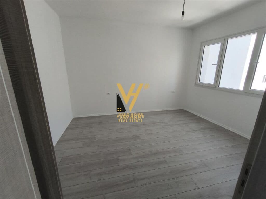 JEPET ZYRE 66 M2 ME QERA TEK RIVER REZIDENCE, UNAZA E RE 550 EURO 4