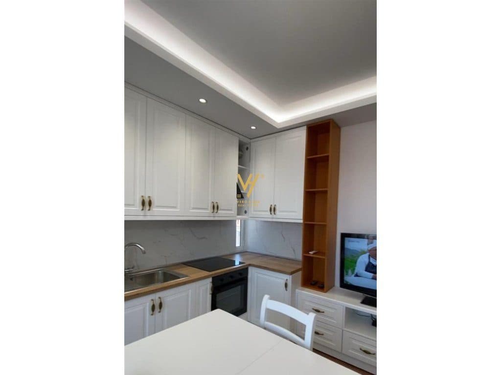 JEPET APARTAMENT 2+1+BLK ME QERA NE NE SAUK 600 EURO 2