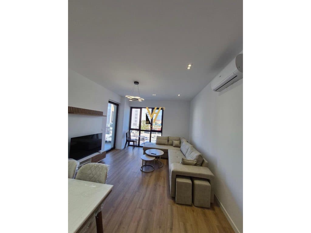 JEPET APARTAMENT 1+1+BLK ME QIRA TE ISH SHESHI SHQIPONJA 65.000 LEKE
