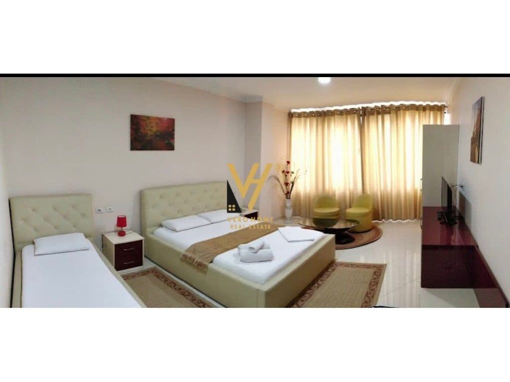 JEPET HOTEL ME QIRA TE UNAZA E RE 600.000 LEKE 4