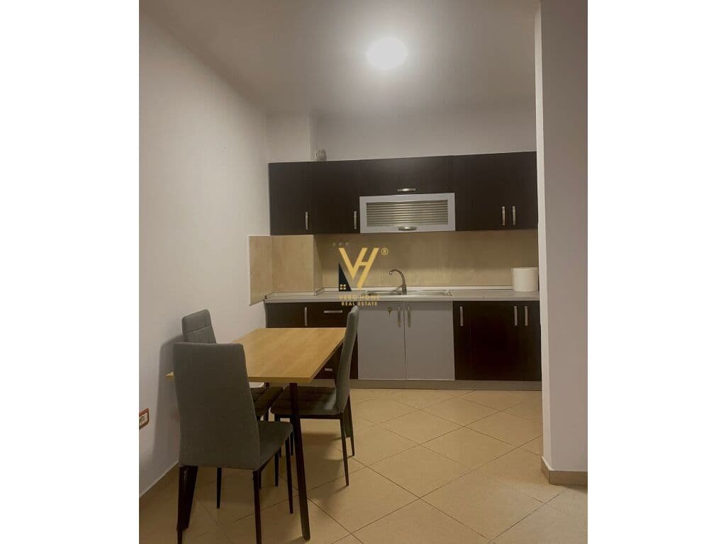 Jepet Apartament 2+1+ballkon me qera ne Yzberisht 65 m2