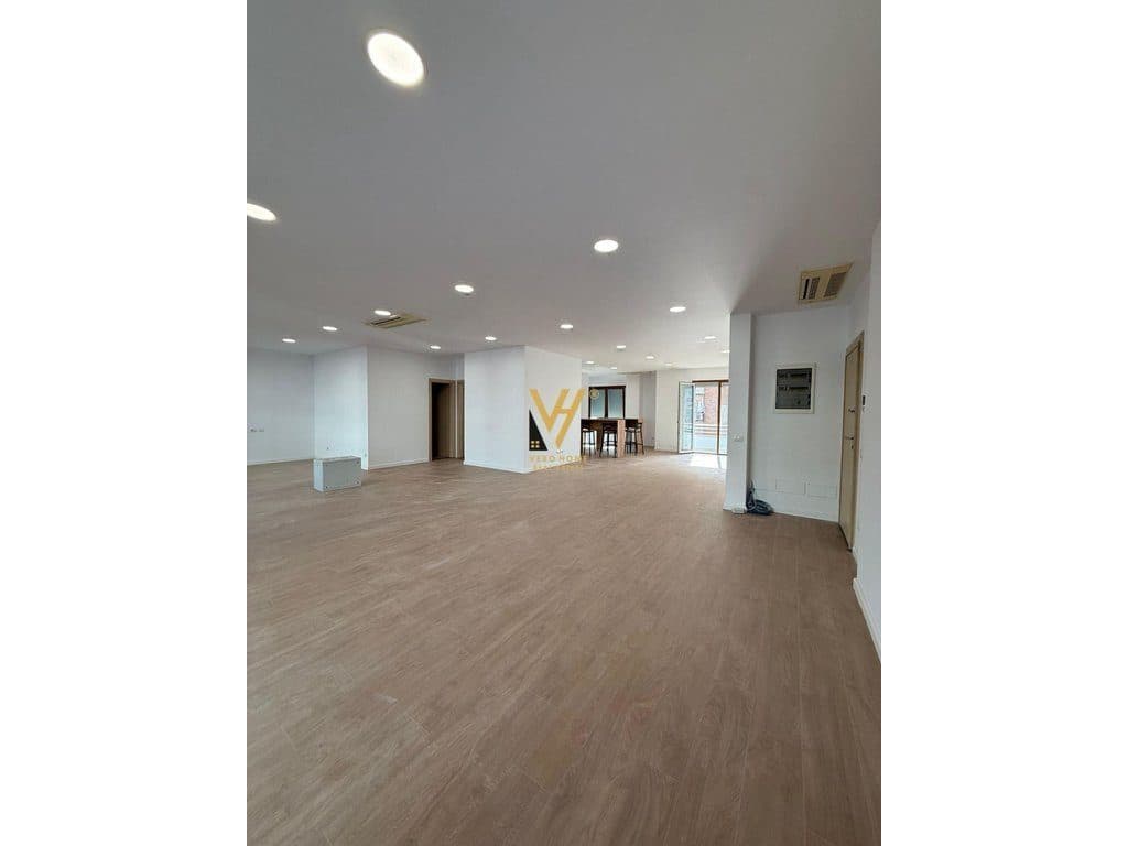 JEPET ZYRE 190 M2 ME QIRA TE DELIJORGJI 250.000 LEKE