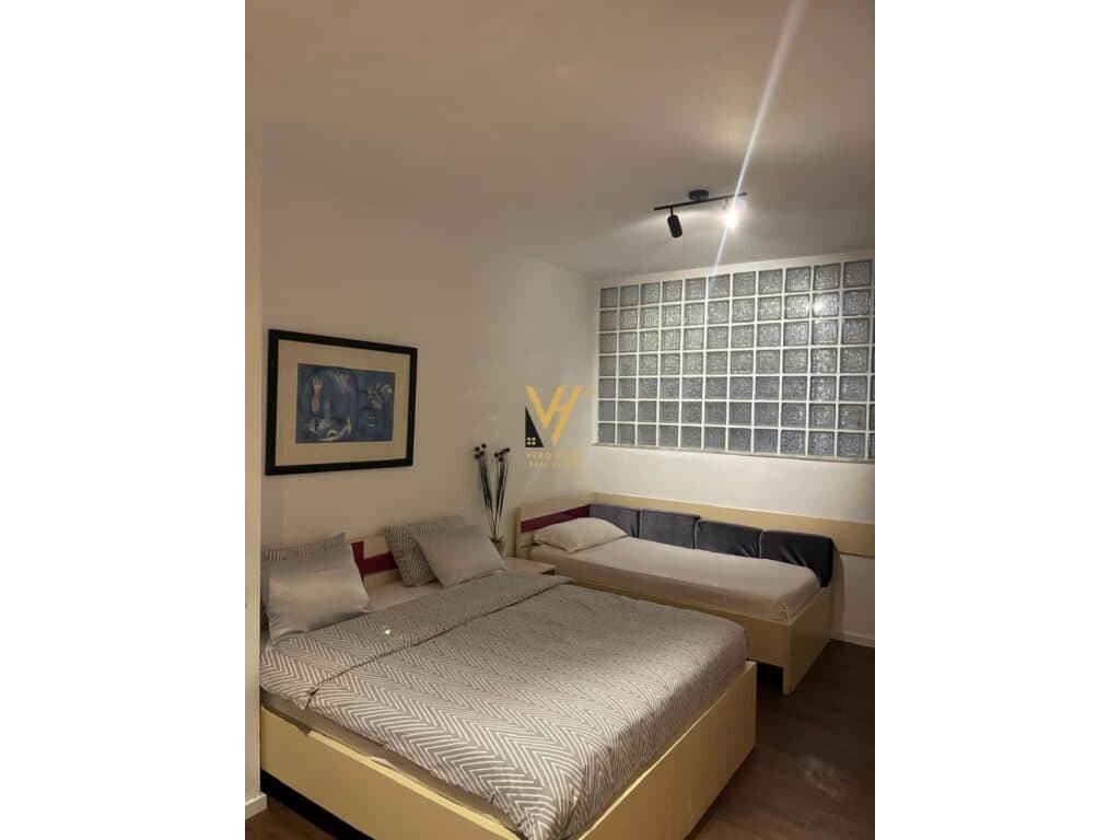 Jepet Apartament 1+1+ballkon me qera te Xhamia e Tabakeve 60 m2 2