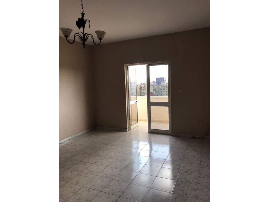 Jepet apartament 2+1 me qera te Shkolla Andon Zako Cajupi 95 m2 2