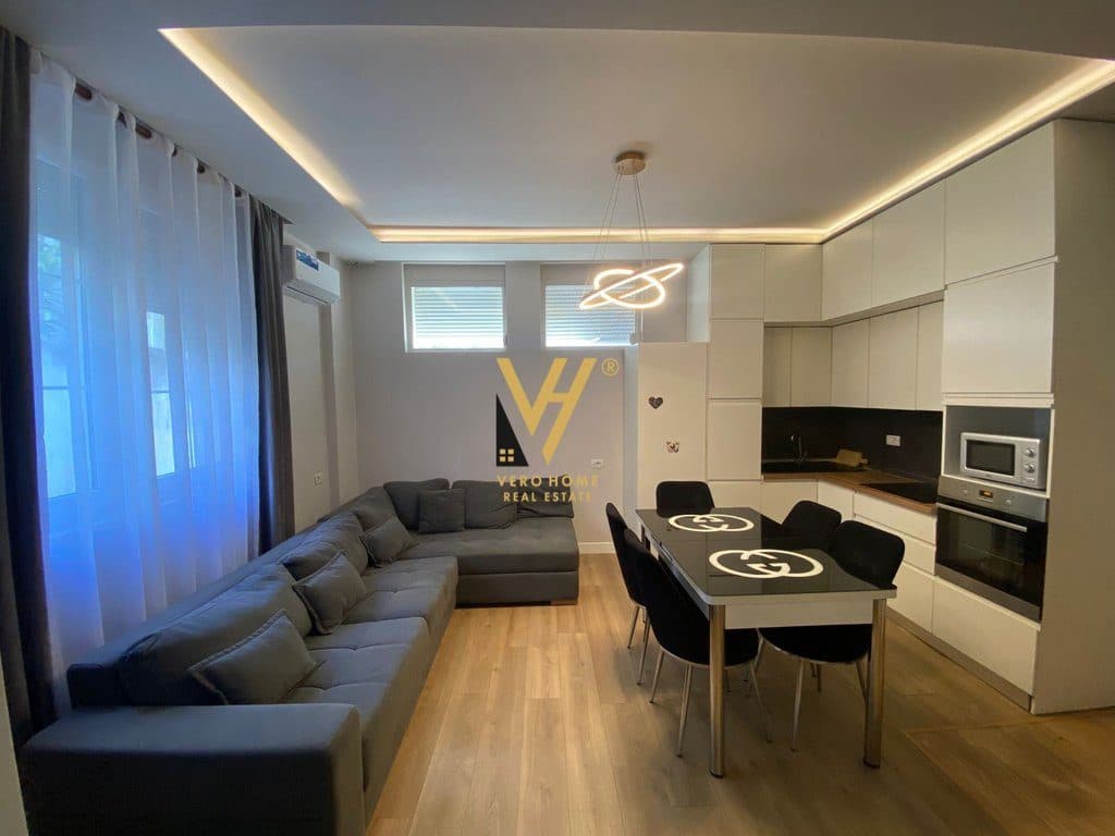 JEPET APARTAMENT 1+1+VERANDE ME QIRA TE KOPSHTI BOTANIK 550 EURO
