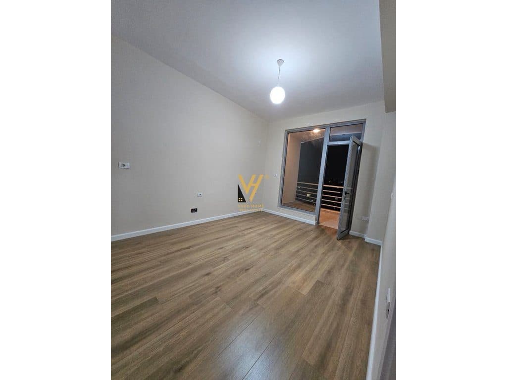 SHITET APARTAMENT 1+1 TE GLOBE, RRUGA E KAVAJES 170.000 EURO 2