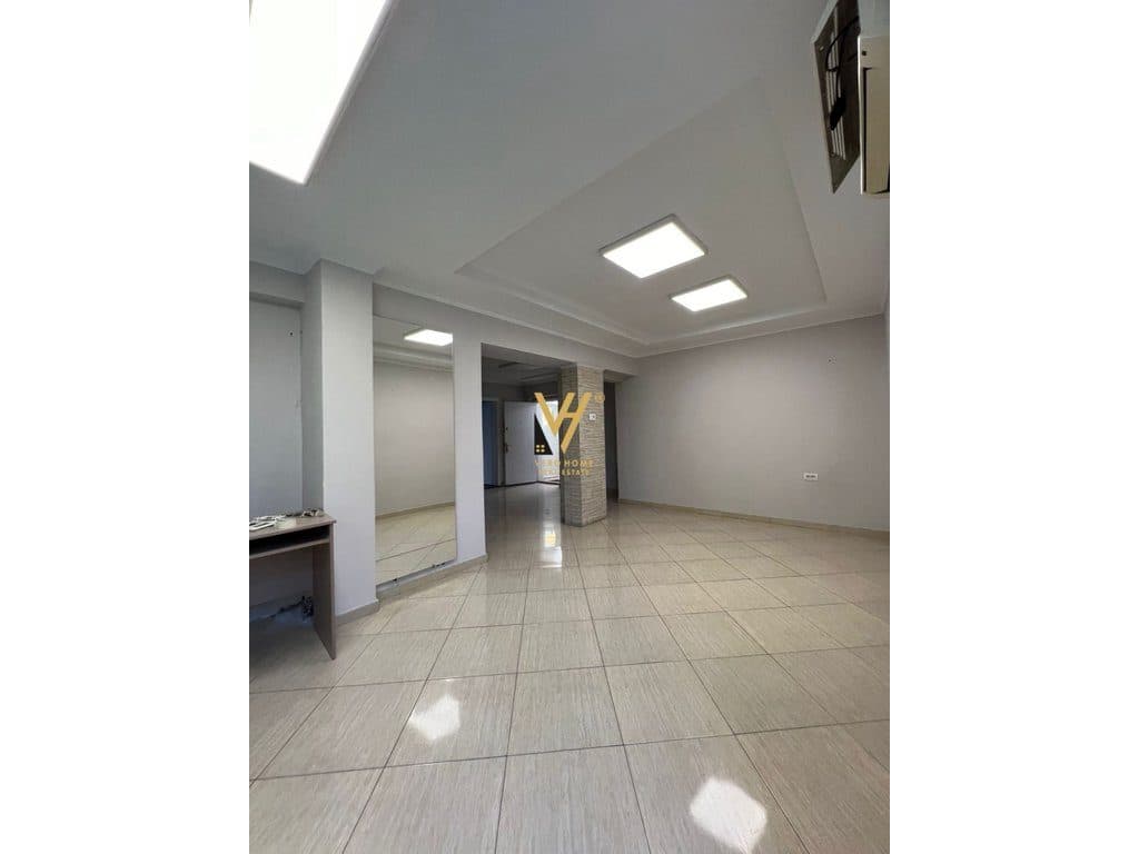 JEPET ZYRE 60 M2 ME QIRA TE IRFAN TOMINI 750 EURO 2