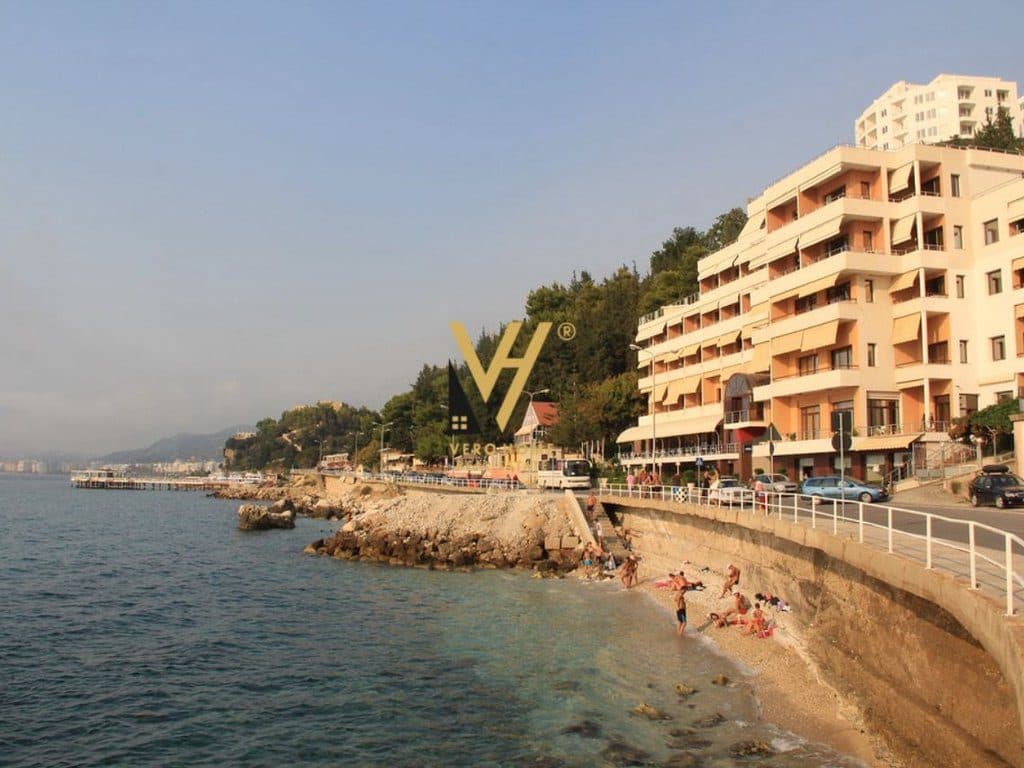 SHITET APARTAMENT 2+1+BLK NE VLORE, UJI I FTOHTE 215.000 EURO