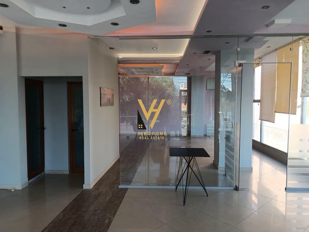 JEPET AMBIENT BIZNESI 250 M2 ME QIRA TE KODRA E PRIFTIT 55.000 LEKE 2