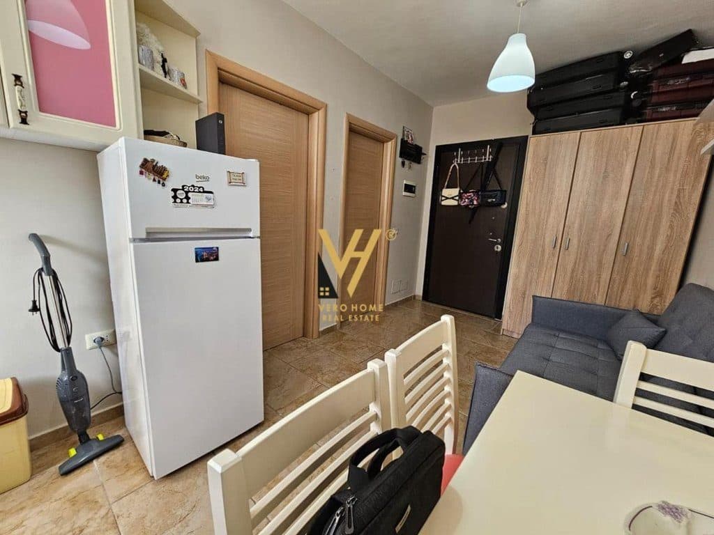 JEPET APARTAMENT 1+1+BLK ME QIRA TE RRUGA PETI 420 EURO 2