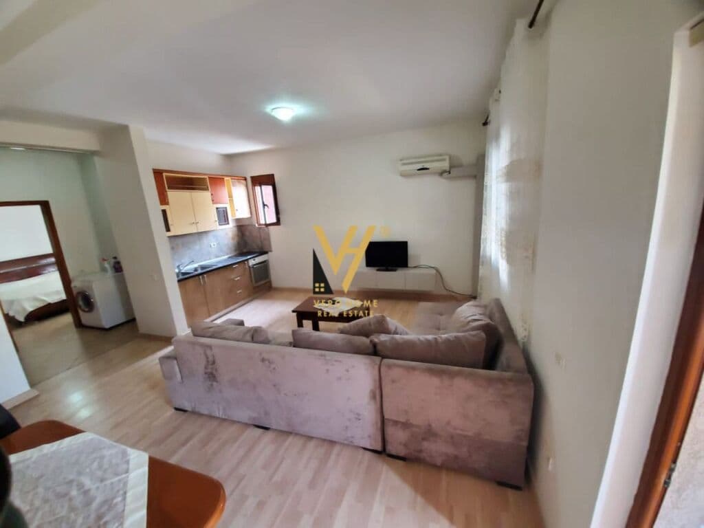 JEPET APARTAMENT 1+1+BLK ME QERA NE SELITE 400 EURO 2