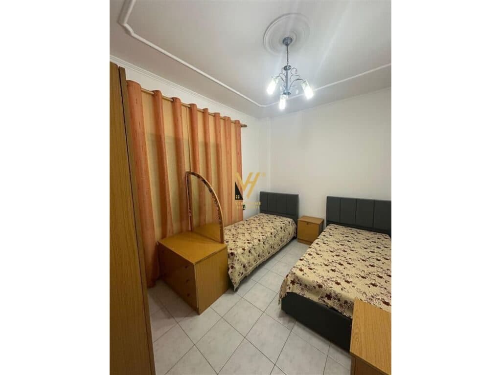 Jepet Apartament 2+1+2+ballkon me qera ne Sauk 106 m2 2