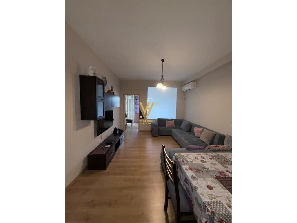 JEPET APARTAMENT 2+1+BLK ME QIRA TE BULEVARDI I RI 70.000 LEKE
