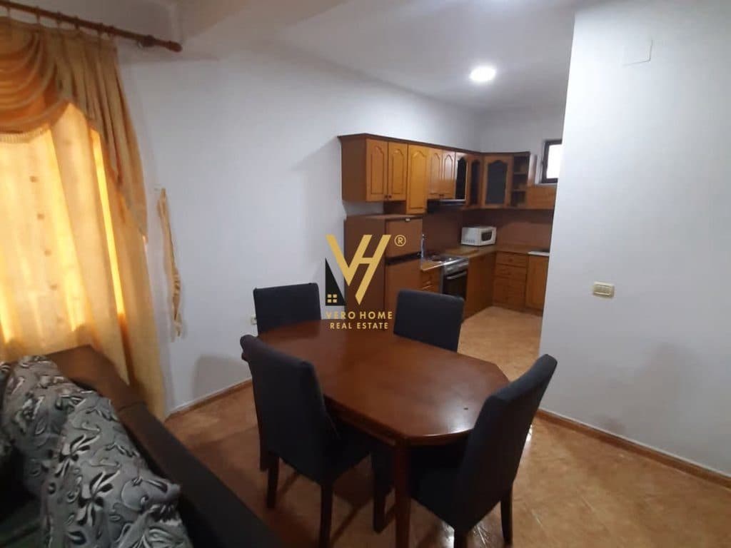 JEPET APARTAMENT 1+1 ME QERA TEK 5 MAJI 40.000 LEKE 2