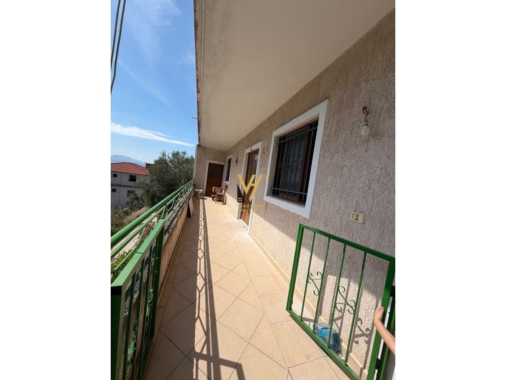 SHITET SHTEPI PRIVATE DHE TRUALL NE SARANDE 200.000 EURO 3