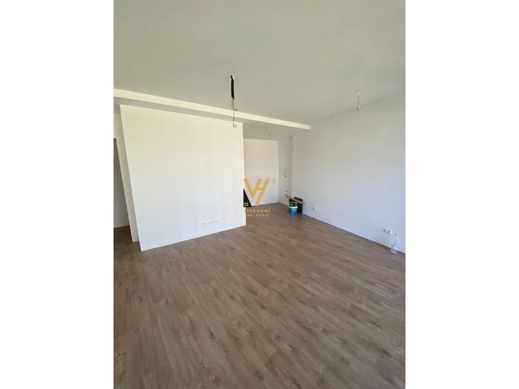 JEPET ZYRE 102 M2 ME QERA TE LAKE VIEW RESIDENCE 1.500 EURO 3