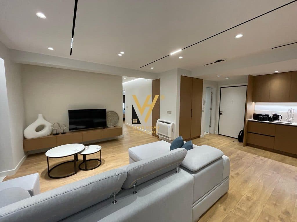 JEPET APARTAMENT 3+1+2+BLK ME QERA TE KODRA E DIELLIT 1.600 EURO 2