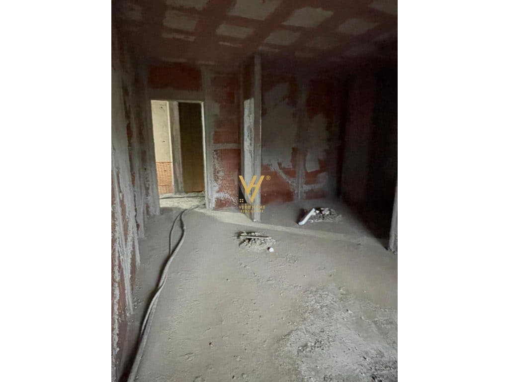 SHITET APARTAMENT 1+1 TE KOM.ALUJA, PASKUQAN 75.000 EURO 4