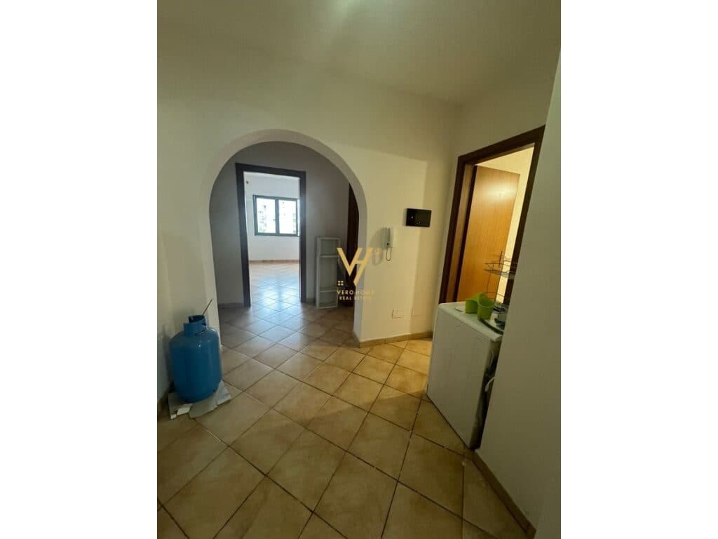 Jepet Zyre me qera te Lulishtja , Komuna e Parisit 115 m2 4