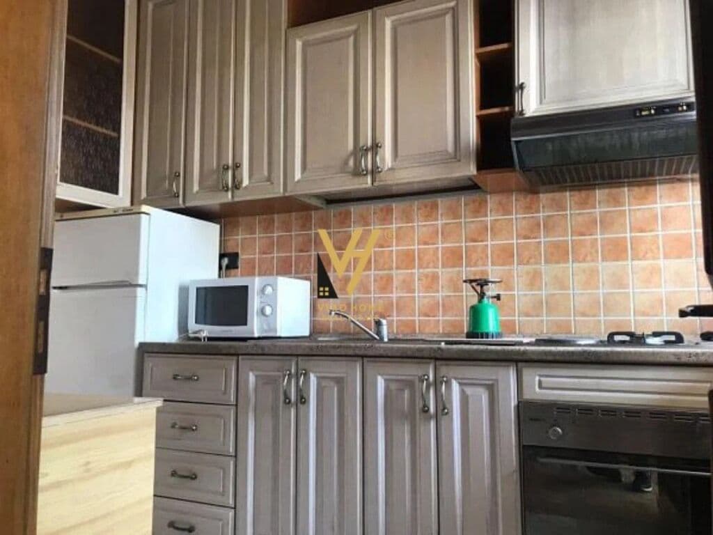 Jepet Apartament 2+1+2+ballkon me qera te Selvia 100 m2 4
