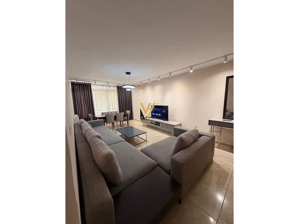 JEPET APARTAMENT 2+1+BLK ME QERA TE RR.DRITAN HOXHA 85.000 LEKE